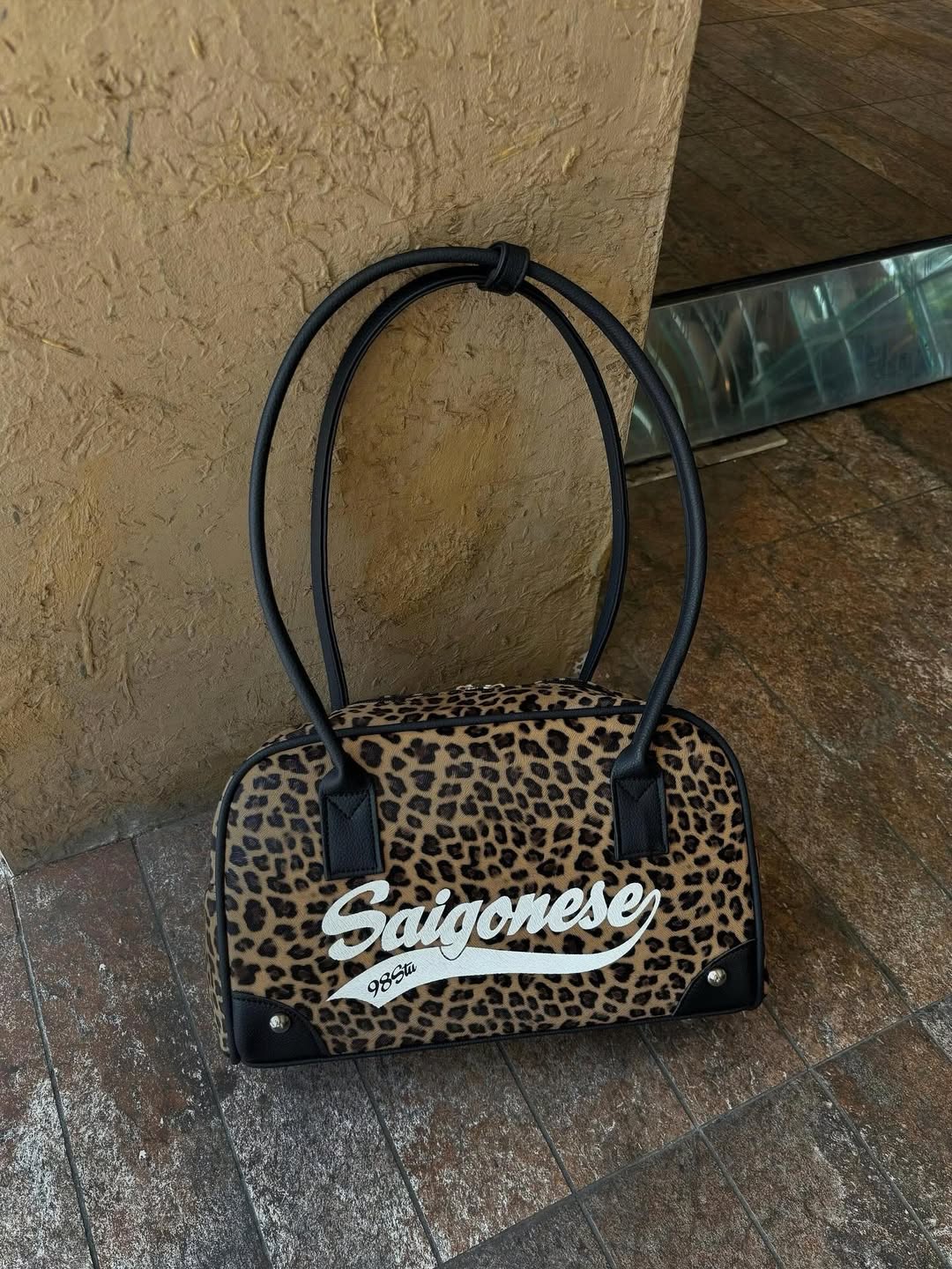 (98STU) Saigon Heart Bag