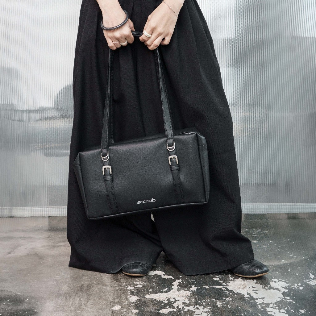 Elryn Belt Shoulder Bag (Venti L) - SCARAB